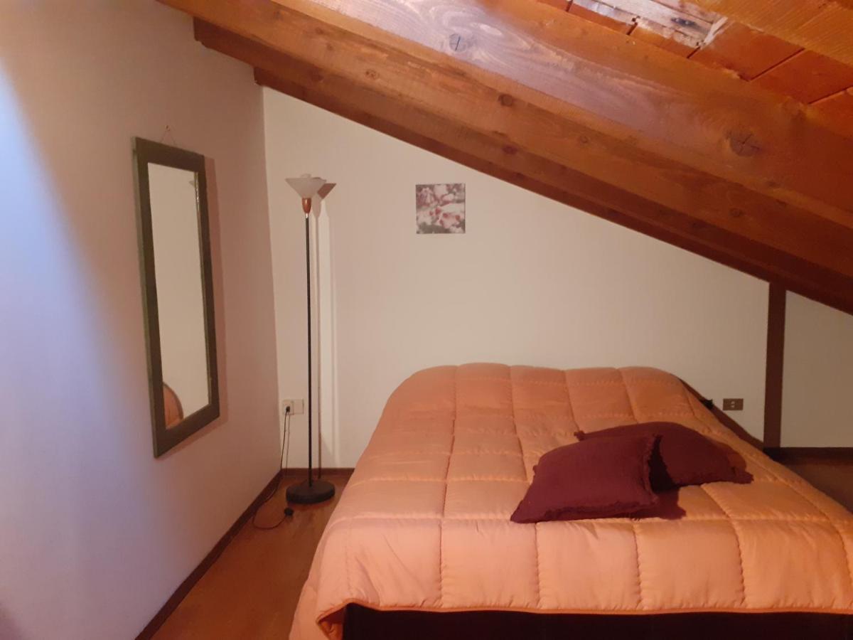 Appartamento Signorile Con Giardino Aosta Eksteriør billede